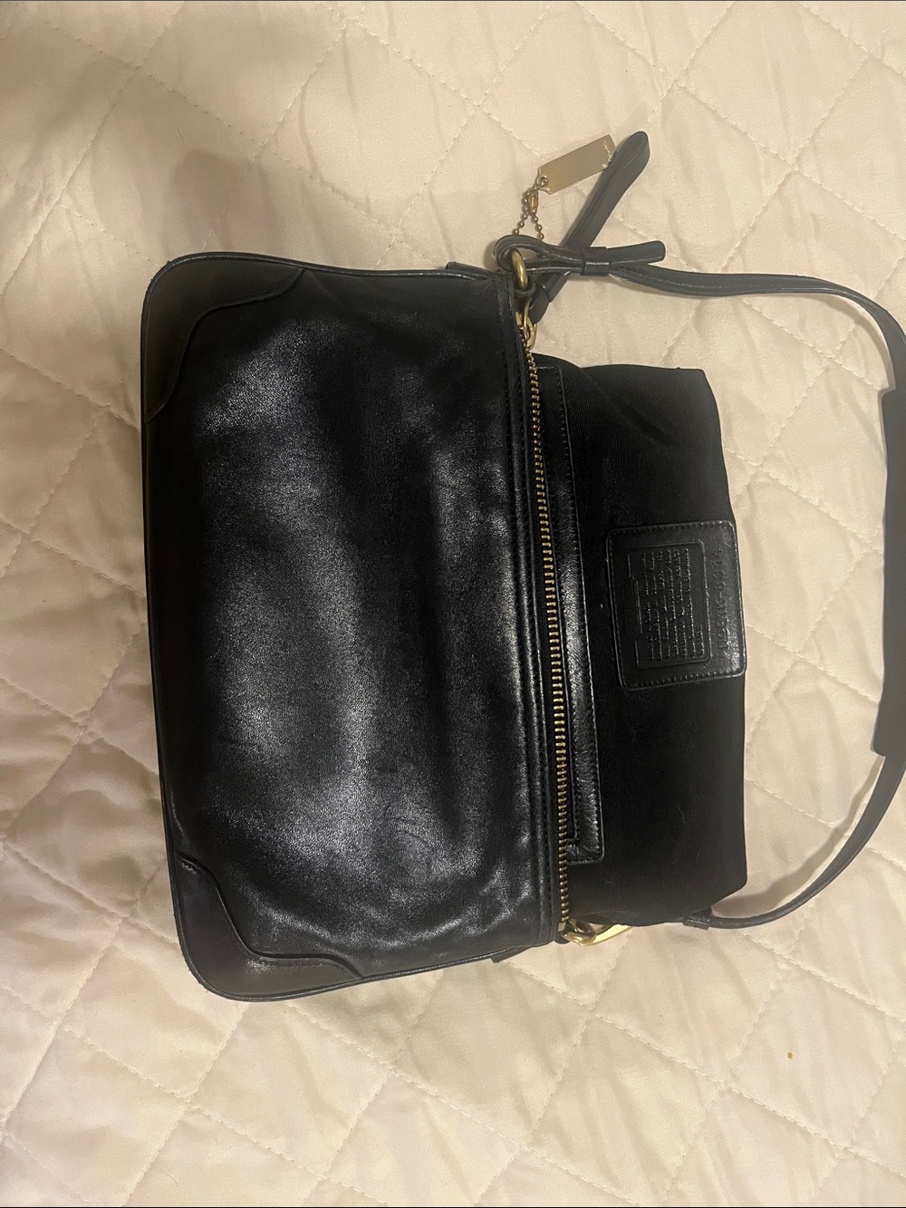 Vintage Coach Black Leather Shoulder Bag with Gold Hardware Accent - Picture 7 of 8